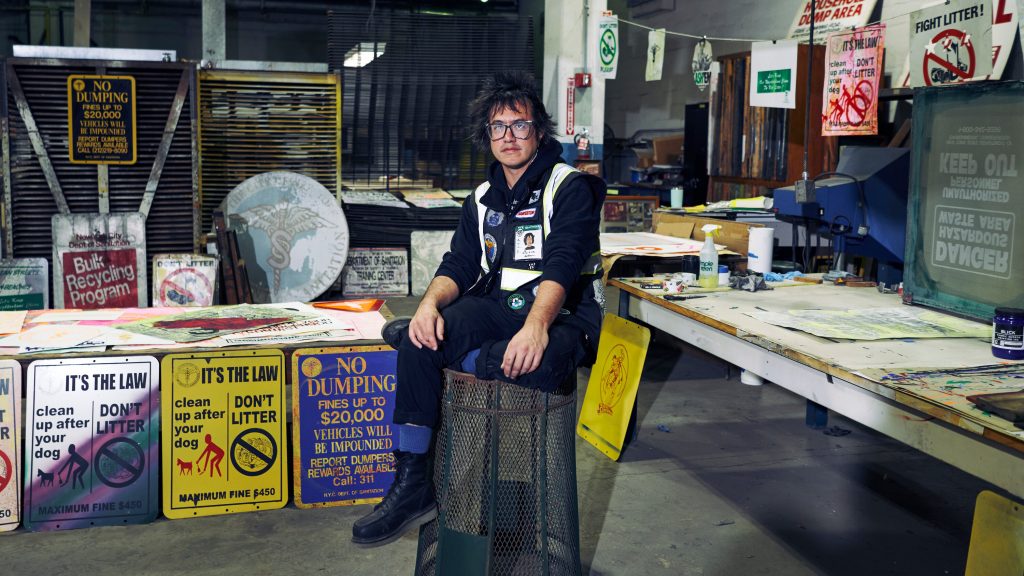 Sampah Adalah Muse: Temui Artis Residen Departemen Sanitasi
